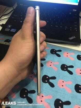 Hands-on images of the LeEco X920 leaked