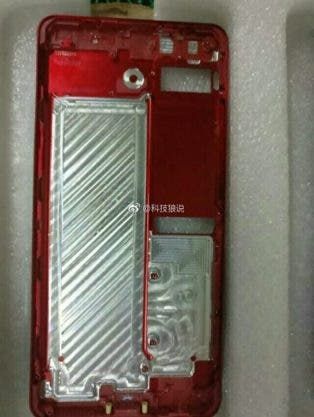 Meizu Pro 7 back shell leaked: Secondary display in tow?