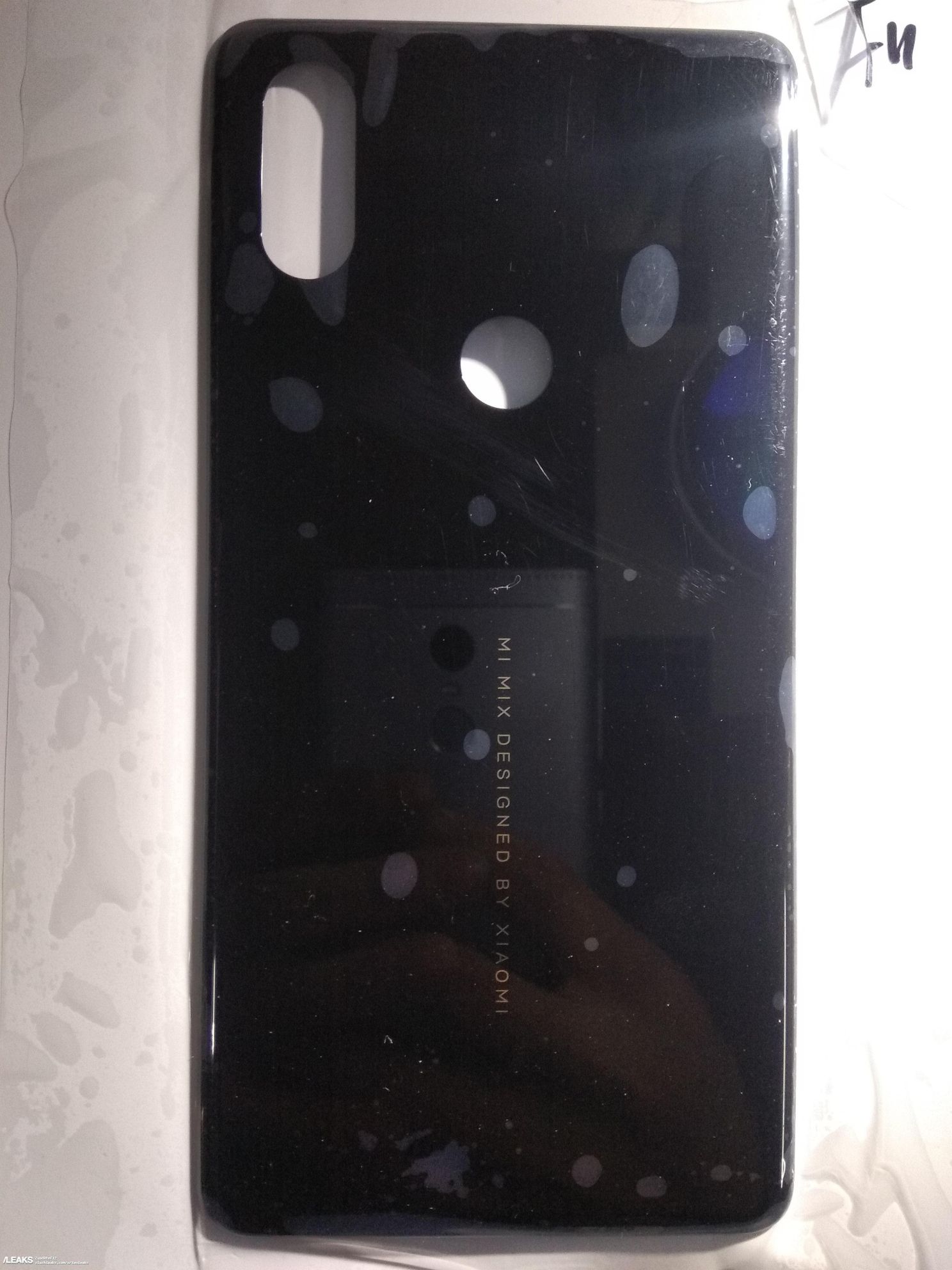 Xiaomi Mi Mix 3 rear panel leaks, shows iPhone X-like dual camera cutout