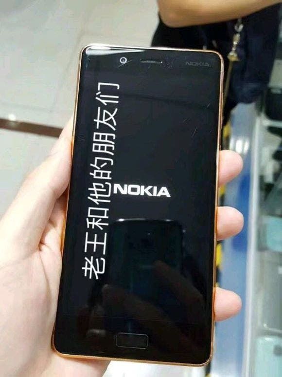 Nokia 8 real images leak, reveal its gold color