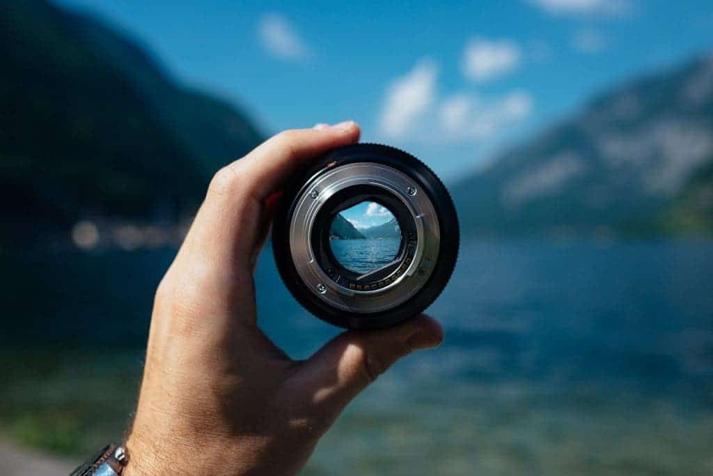 The U.S. bans another Chinese company - a major OV lens supplier