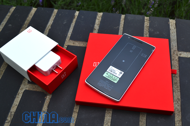 OnePlus One Unboxing and hands on (Chinese Version)