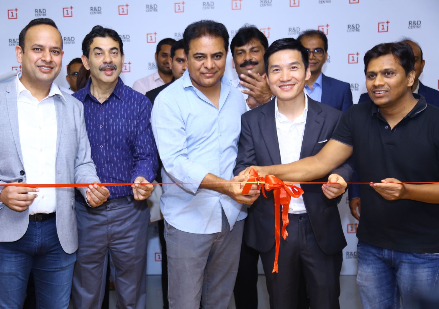 OnePlus announces first R&D Center In India, to invest 1000 crore