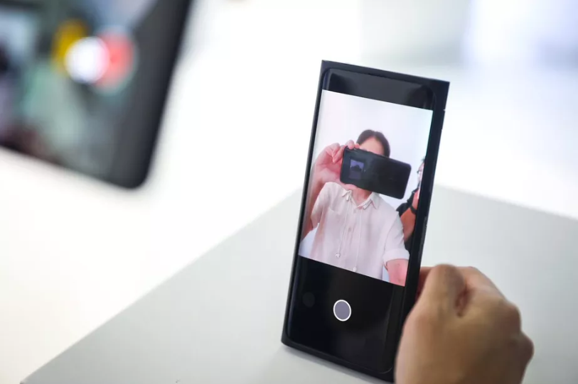 OPPO unveils under-screen camera technology