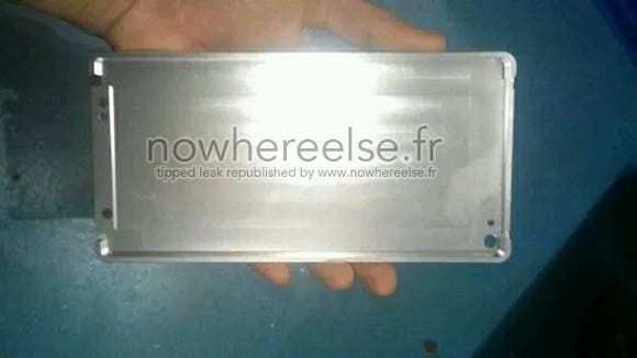 Huawei Ascend P8's metal chassis leaks