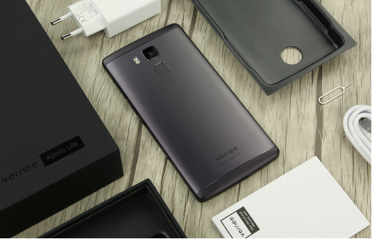 Vernee Apollo Lite design comparison