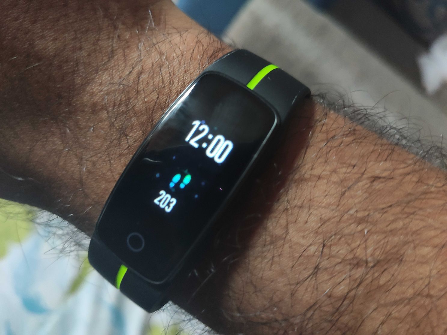 PlayFit 53 Review: A decent fitness tracker