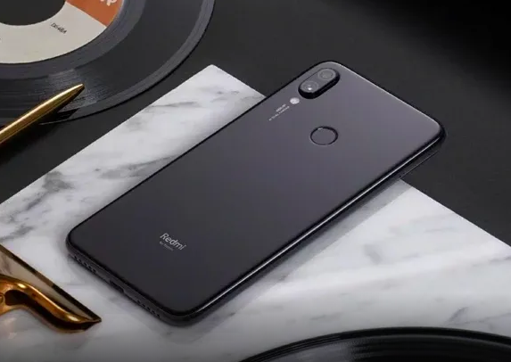Lei Jun showcases Redmi's new phone in a short video - emphasizes its ruggedness