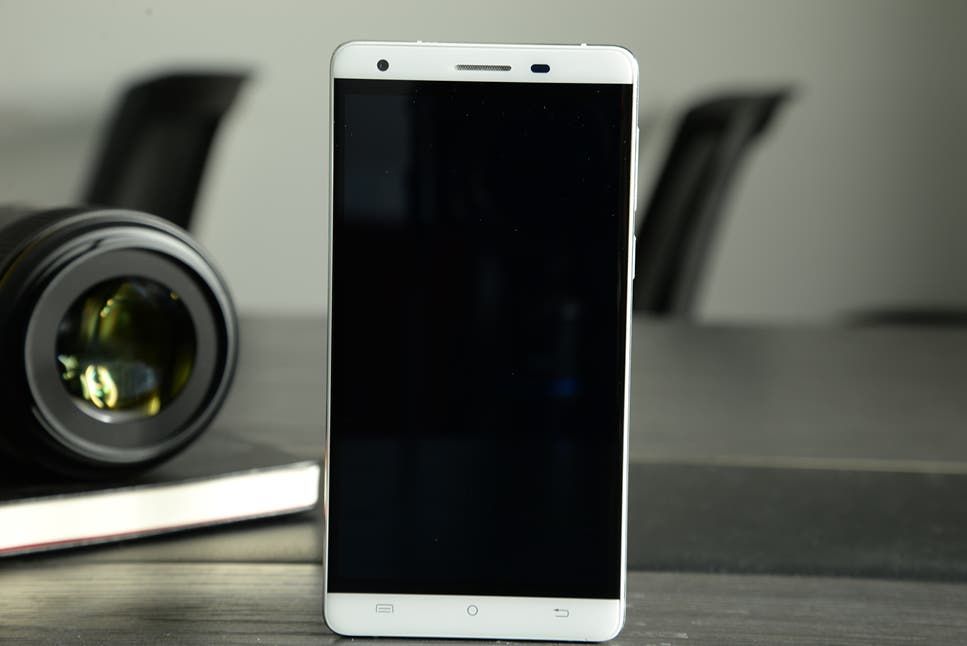 Cubot give us an early hands on look of the Cubot H2