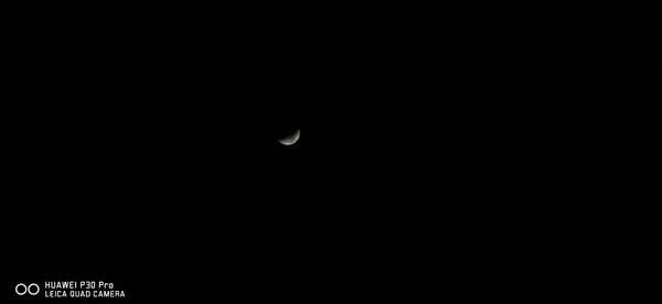 Look At Photos of the Moon Taken By the Huawei P30 Pro