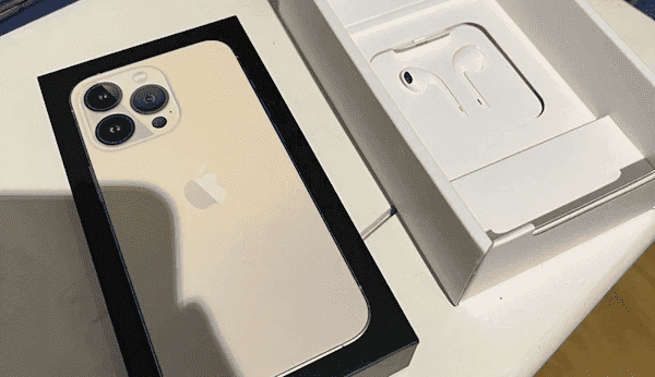 Apple iPhones in France no longer come with original earphones