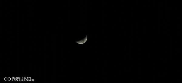 Look At Photos of the Moon Taken By the Huawei P30 Pro