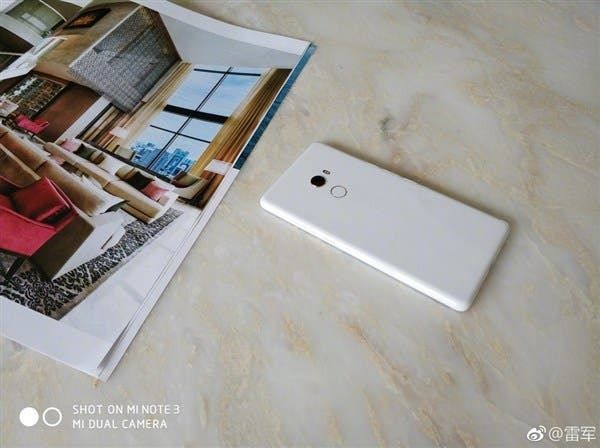 Lei Jun posts first photos of the white Mi Mix 2!