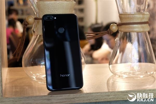 Honor 9i With A Stylish Look and Impressive Features Announced