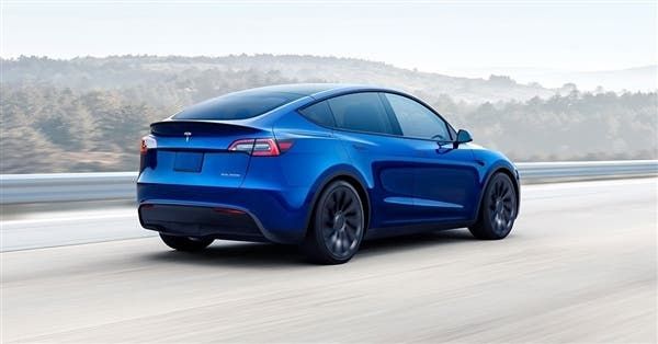 Elon Musk Drove Tesla On Autopilot For An Hour Using FSD Function Only