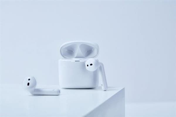 Meet iFLYBUDS - The World's First TWS Earphones Supporting Voice-To-Text