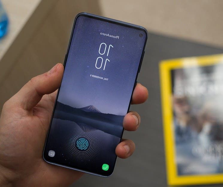 Samsung starts mass production of hole-in-display panels; pierced flexible OLED panels coming next year