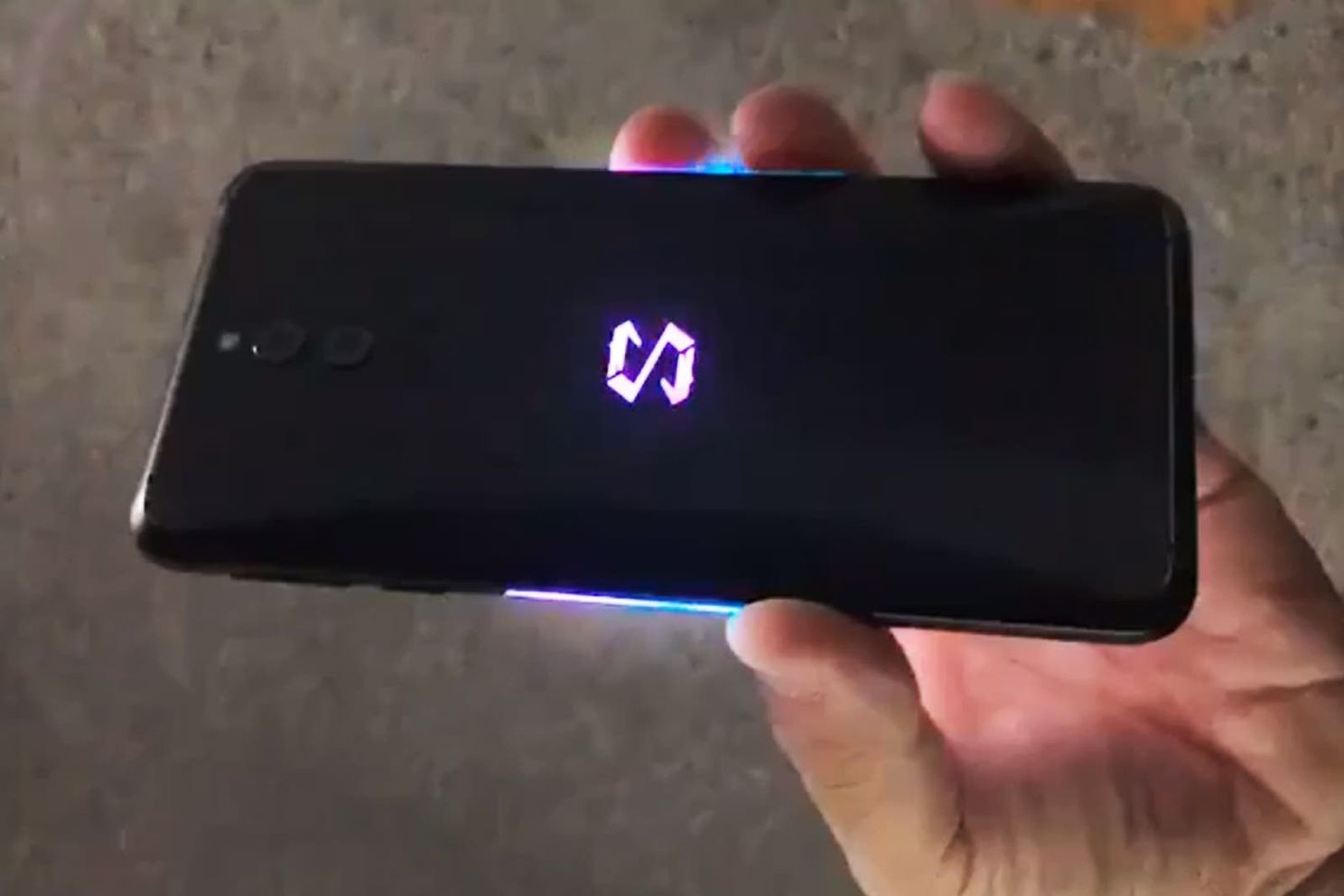 Xiaomi Black Shark 2 hands-on video leaks online, reveals a glowing RGB logo