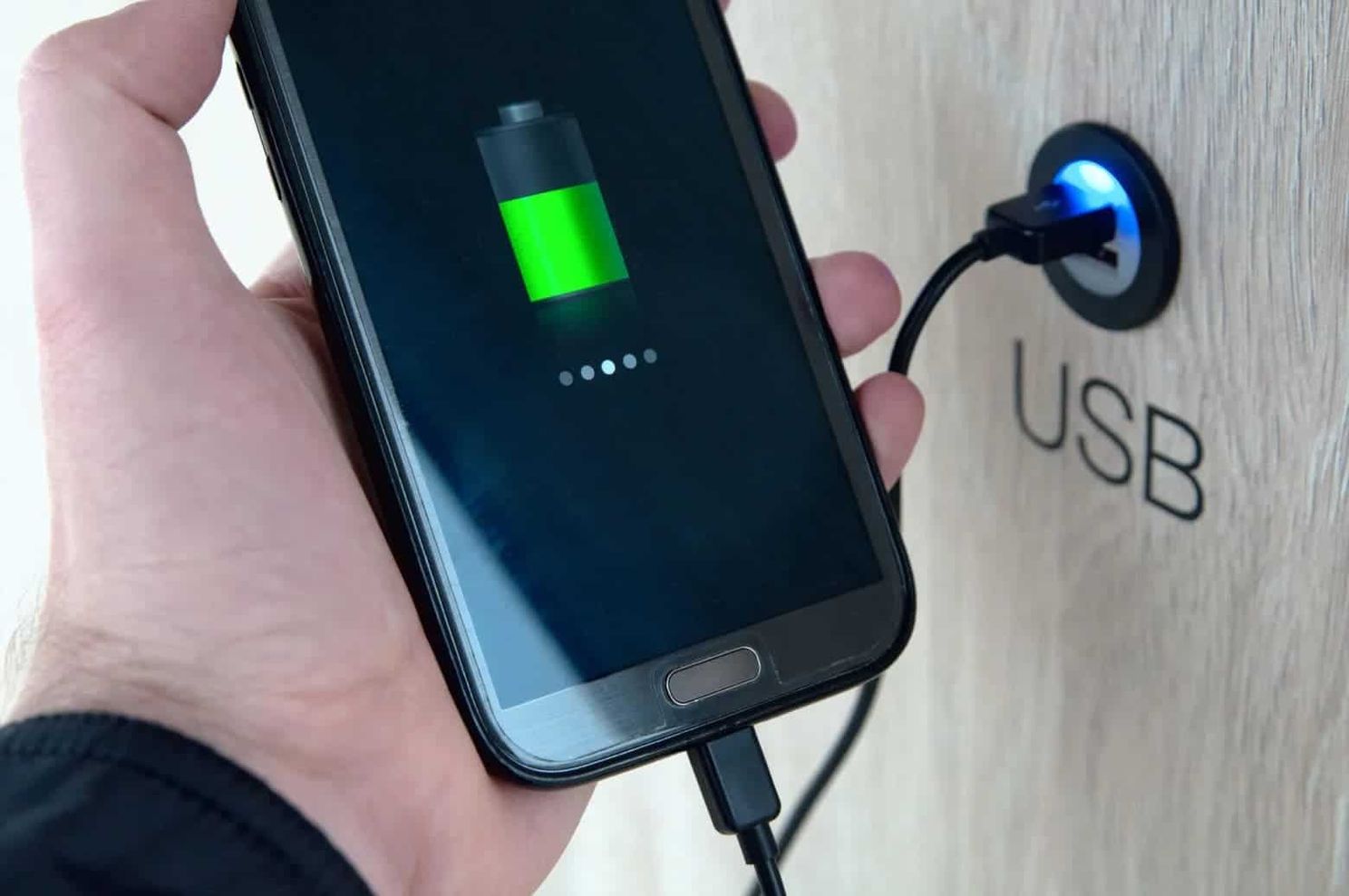Do Not Use Public USB Charging Stations: They Steal Your Data