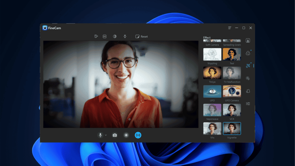 FineCam Review: boosts your webcam with the iPhone camera