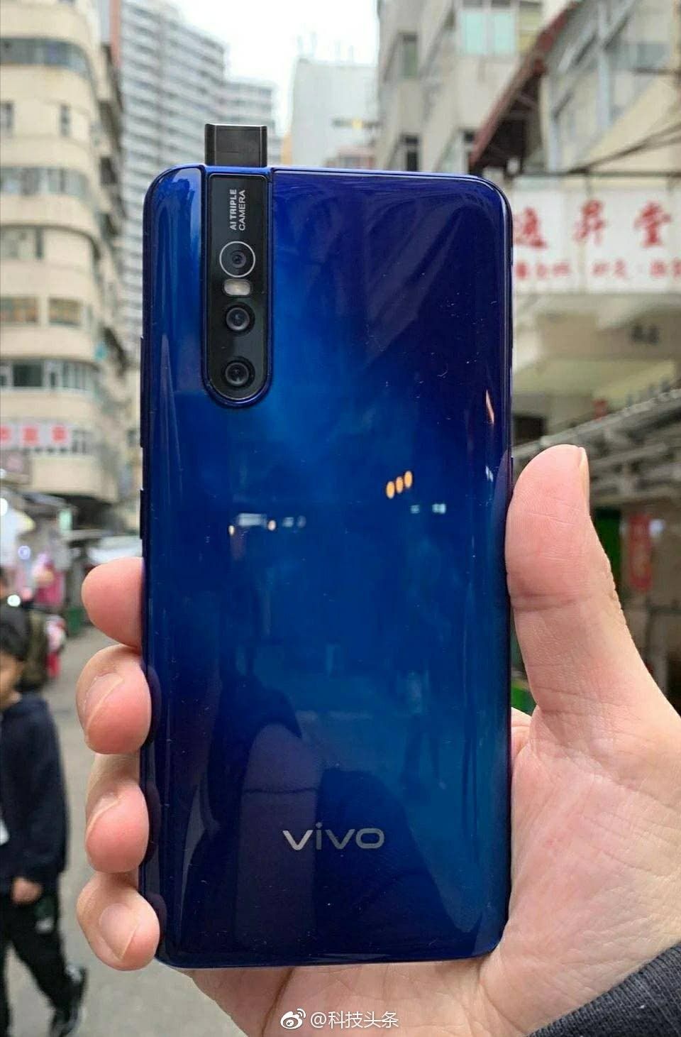 Leaked image reveals vivo V15 Pro blue version