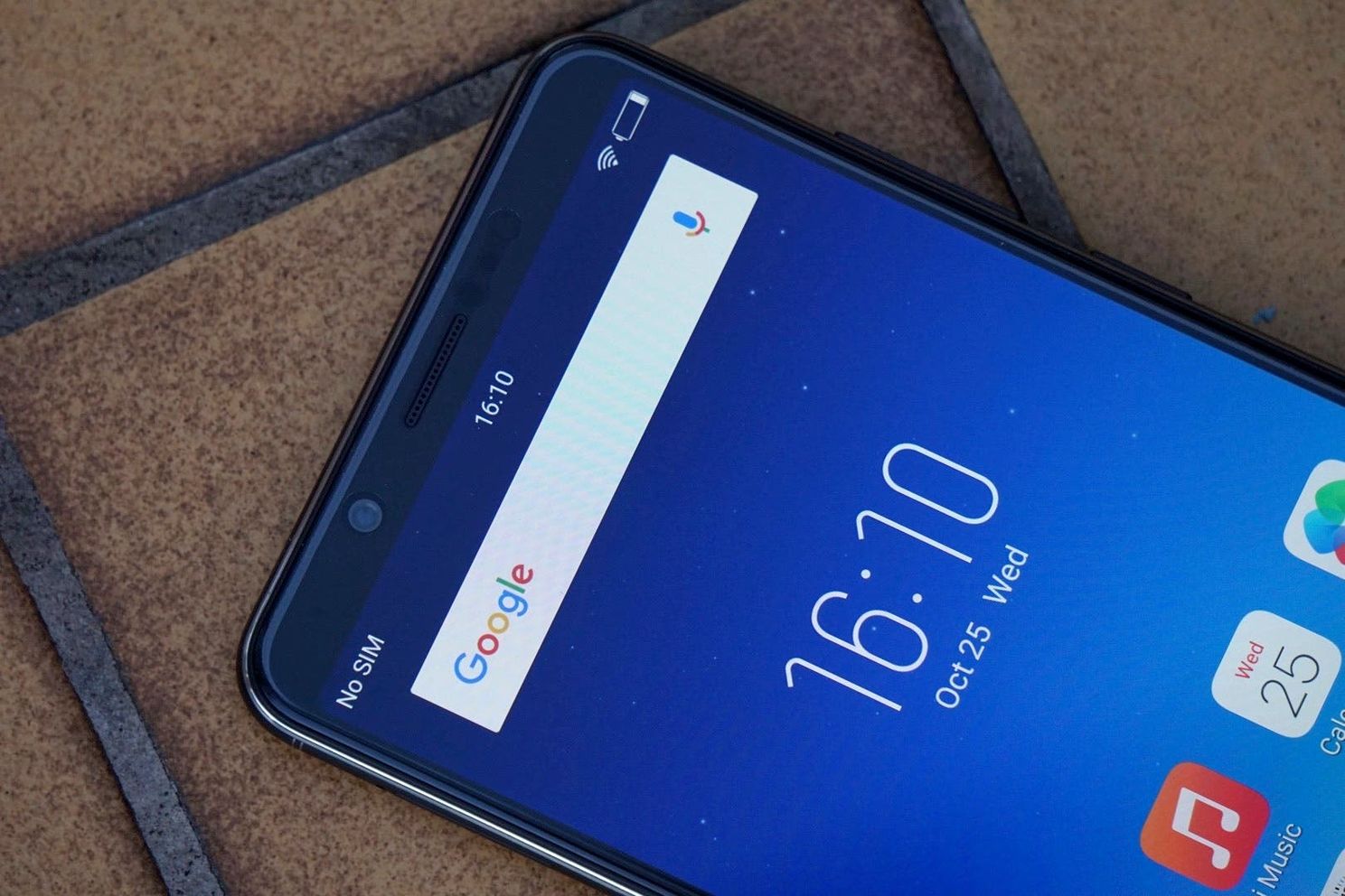 Vivo V7+ Unboxing And First Impressions