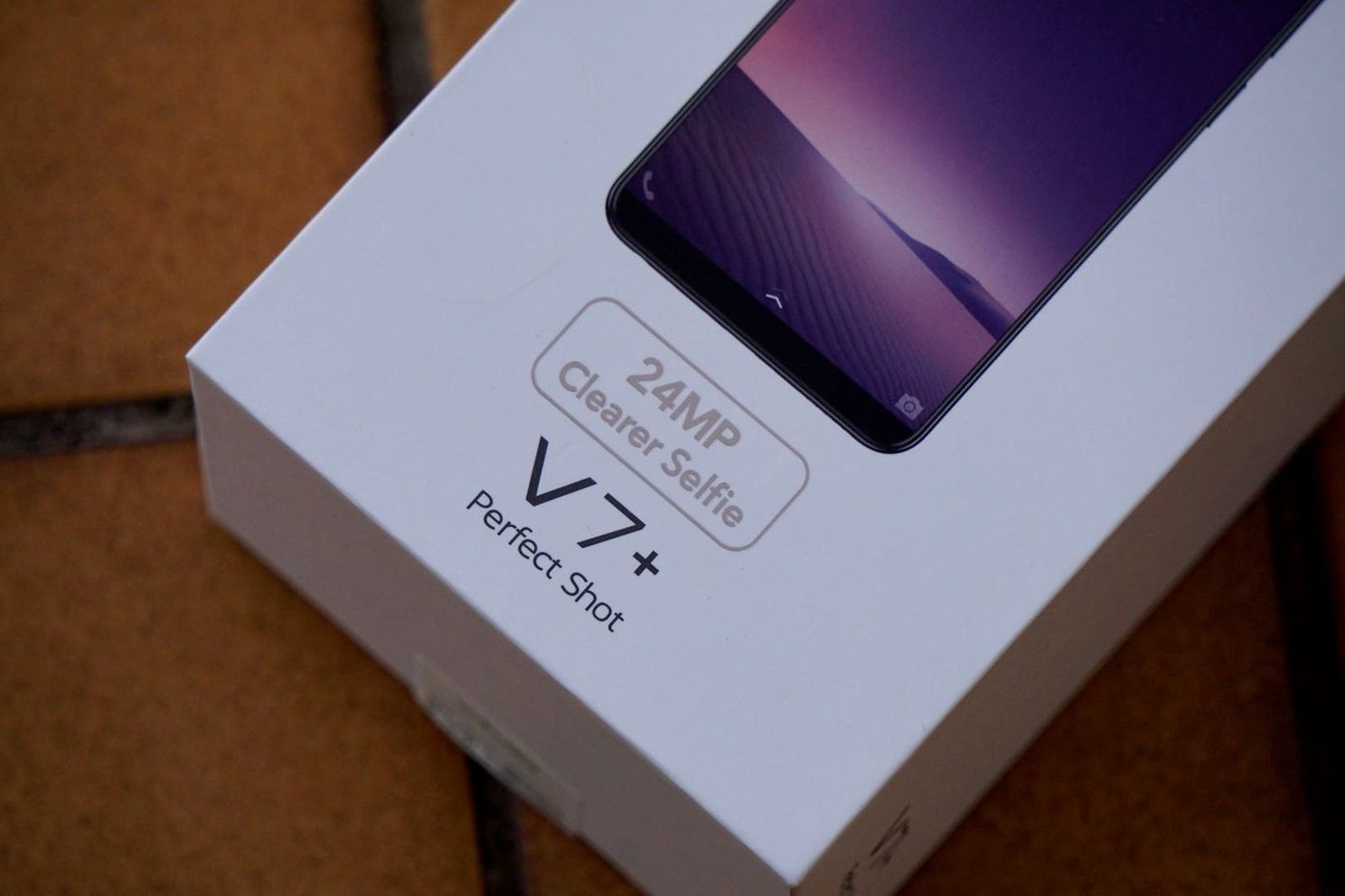 Vivo V7+ Unboxing And First Impressions
