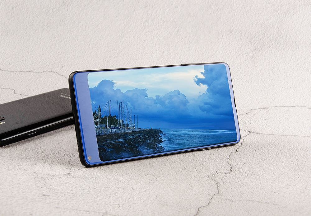 Vkworld S8 coming with titanium frame and tempered glass body