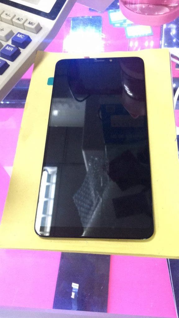 Xiaomi Mi Max 3 Notchless LCD Dispaly Appears Online