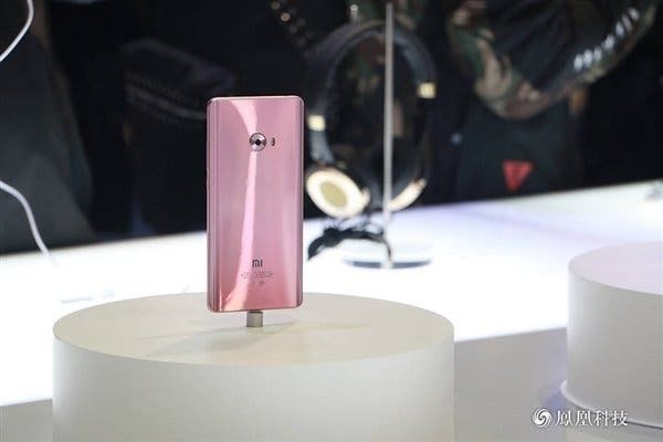 The Xiaomi Mi Note 2 gets some new colors