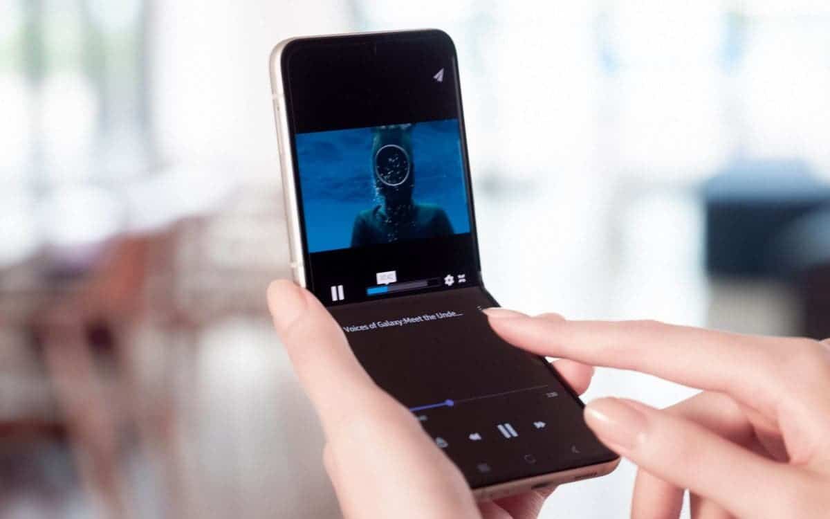 Samsung Galaxy Z Flip 3 launched with larger external screen and cheaper price