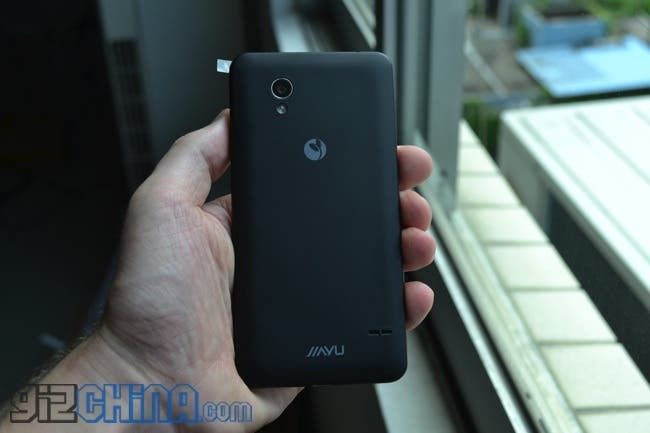 Xiaomi Mi3 or JiaYu S1? Which is the better buy?