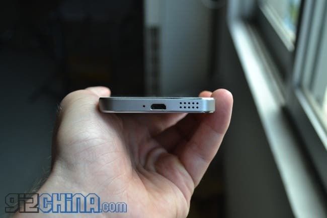 Exclusive - Hands on video with the stainless steel JiaYu G5!