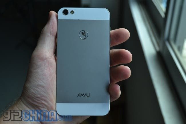 Exclusive - Hands on video with the stainless steel JiaYu G5!