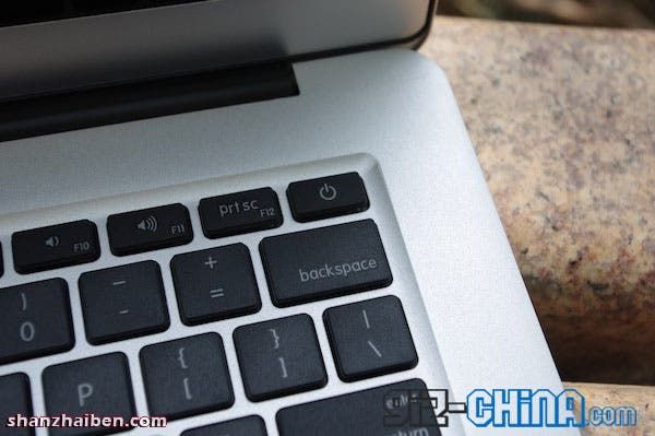 Truly Amazing Macbook Air Knock Off Shows Up in the Metal!