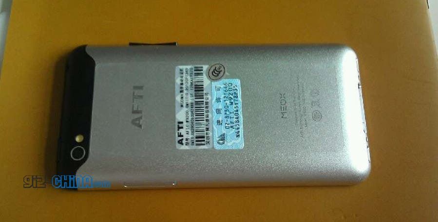 Single-core MEOX iPhone 5 Wannabe on sale, MT6577 on the way! Video