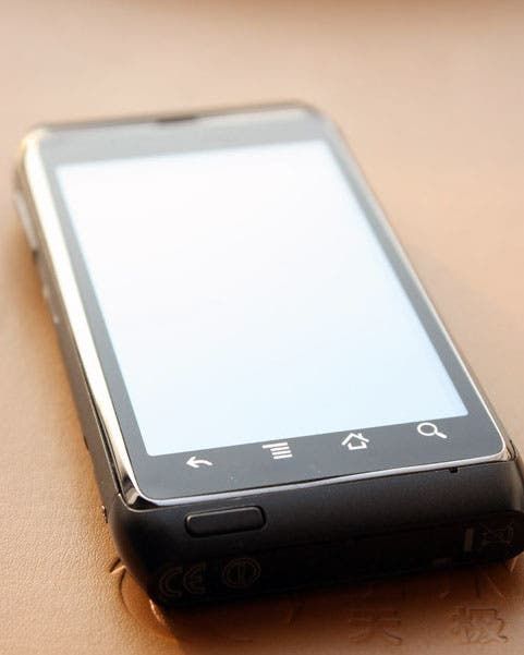 Rockchips' Nokia N8 Clone gets a Dual Core CPU and Android