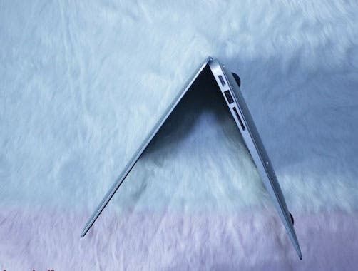 These awesome Macbook Air and Macbook clones get terrible logos!