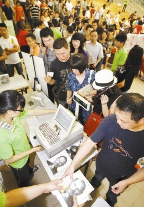 Steve Jobs Biography Sells Out in China!