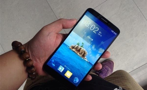 TCL Y910 first hands on photos, 6-inch 1080 phablet