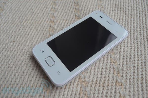 BBK Vivo Android Handset Takes Style Tips from Apple and Samsung