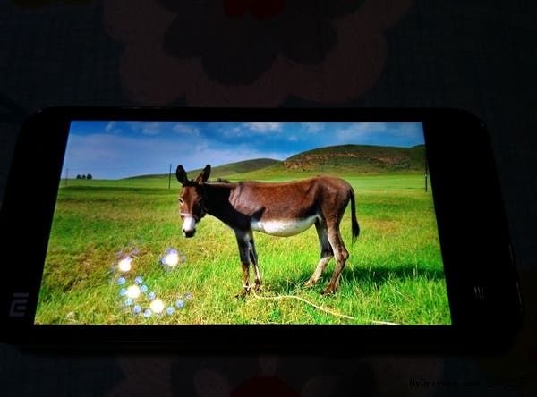 First Xiaomi Mi3 photo sample and possible 1080 screen photos