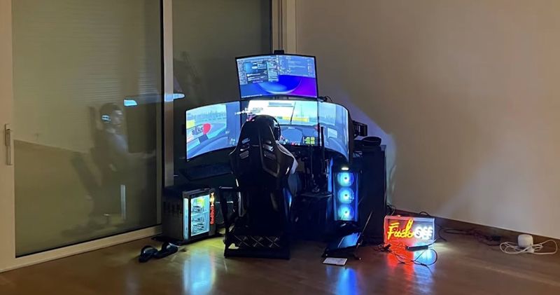 Max Verstappen toont zijn bijzondere racesimulator in Monaco