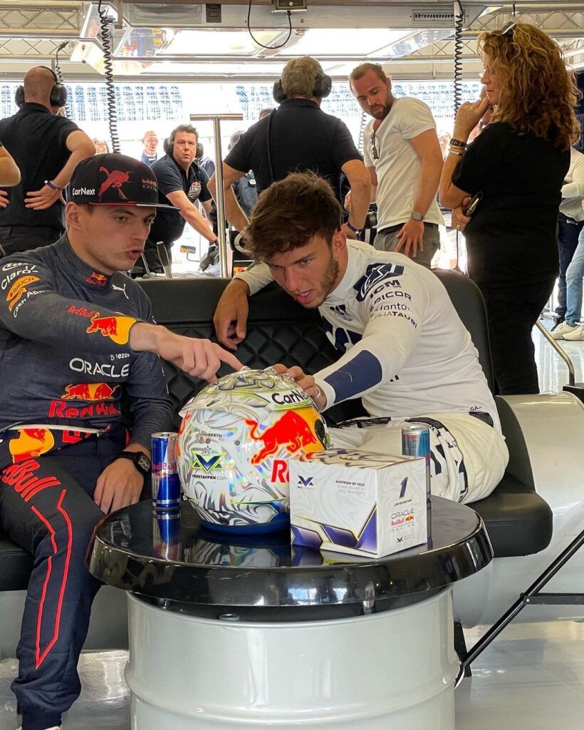 Fan verklapt geheim Max Verstappen tijdens trackday in Oostenrijk