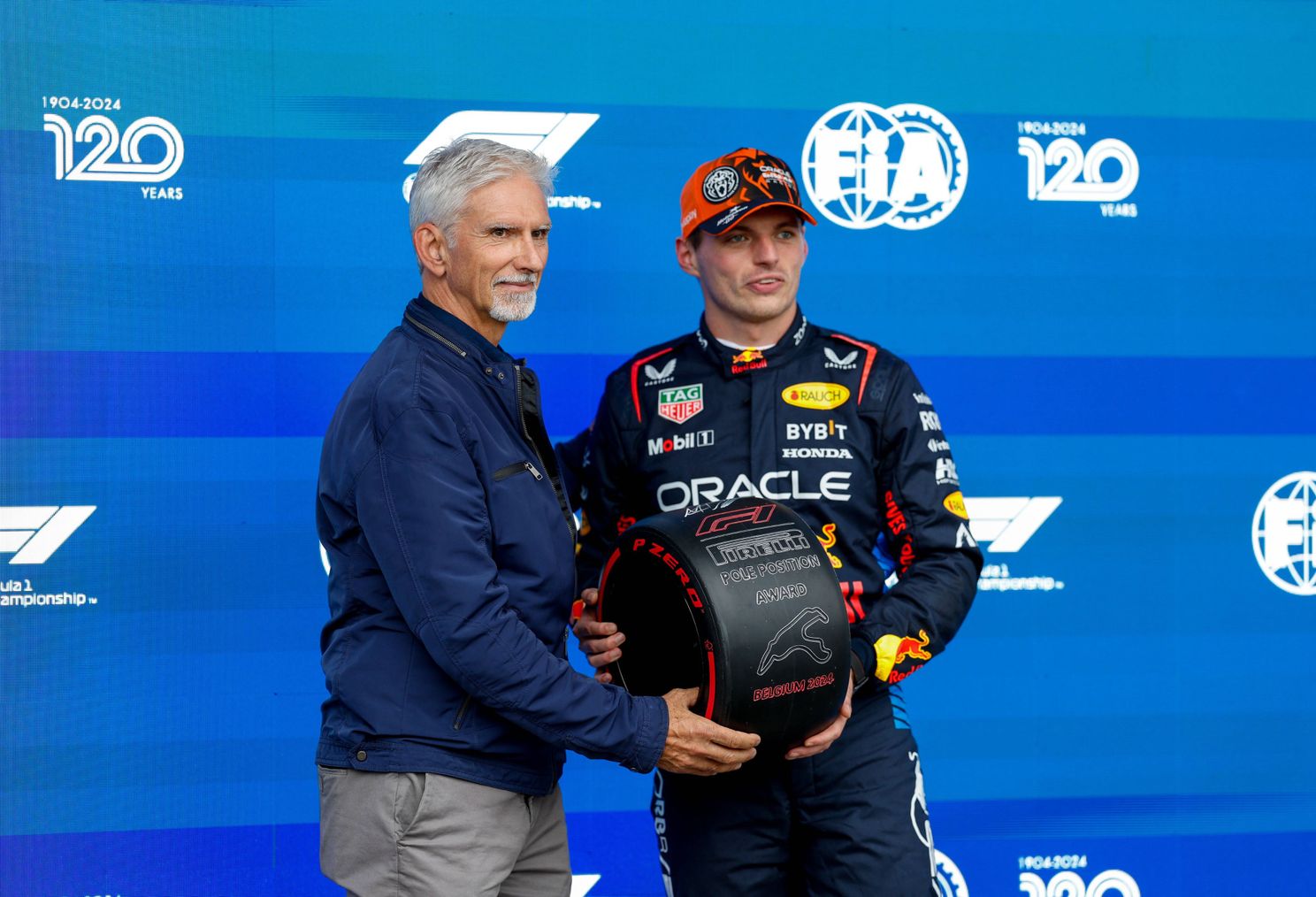 Max Verstappen en Damon Hill