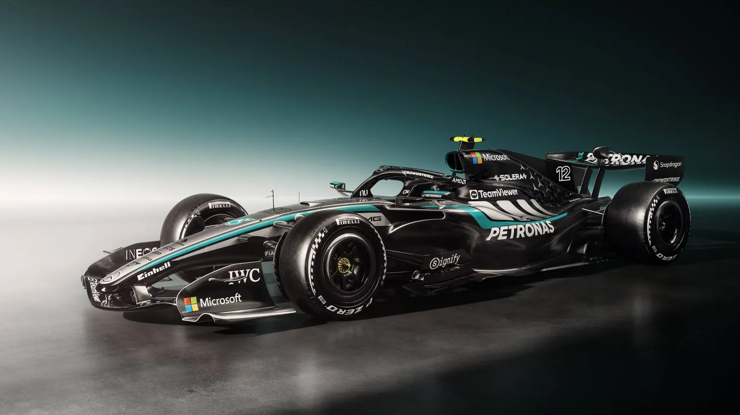 De nieuwe livery van de Mercedes W17