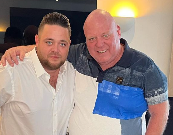 Kritiek op Mark Gillis na video mishandeling richting hond