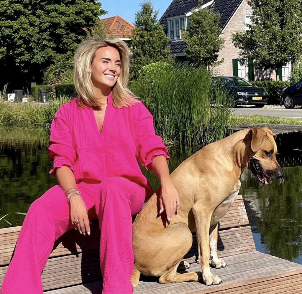 Monique Westenberg ontploft om beschuldiging stelen