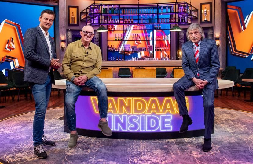 Feitenkennis gering | Onzin verkopende Johan Derksen richt zich opnieuw tot Peter Bosz