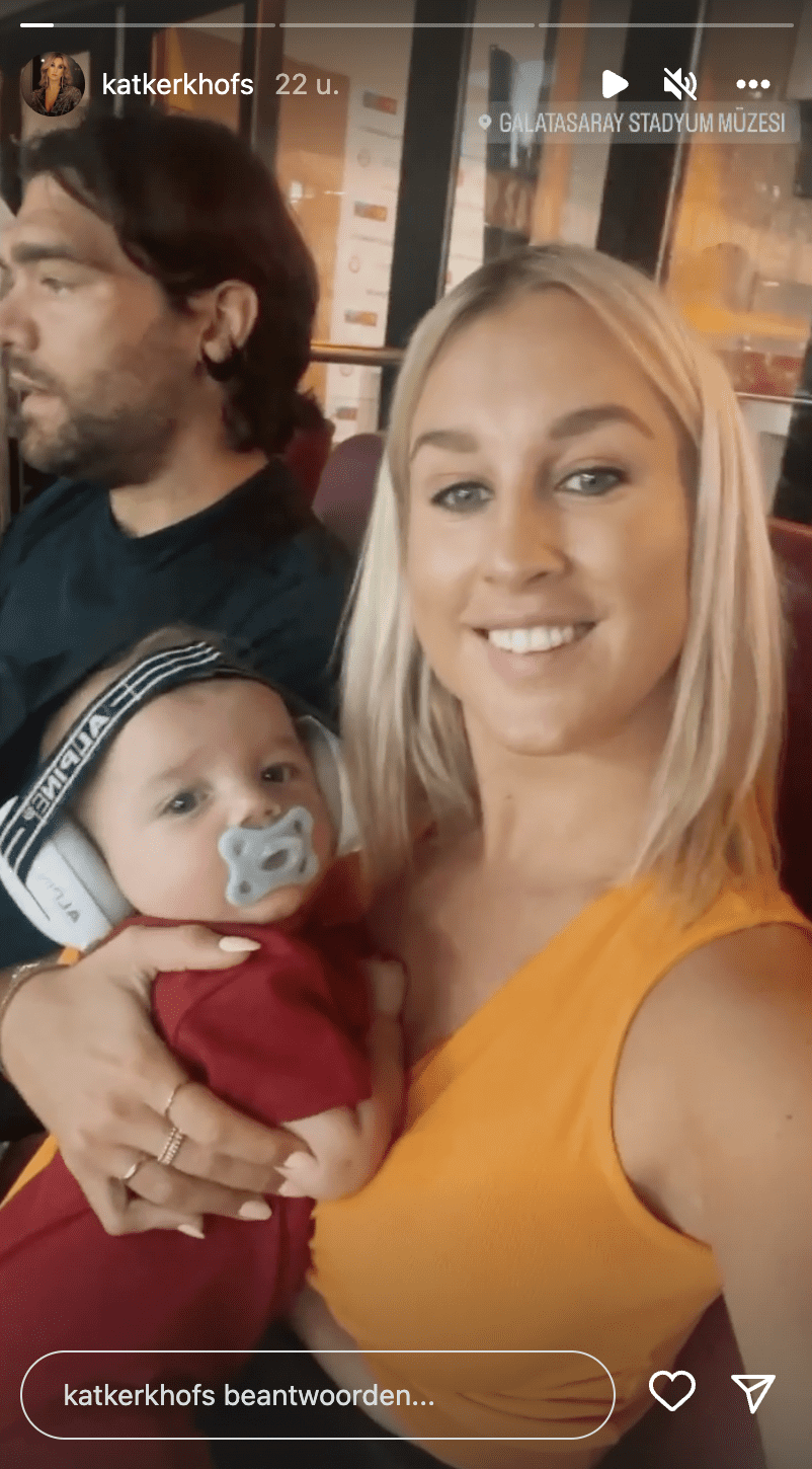 Kat Kerkhofs deelt enorm schattige foto van baby Ciro Romeo: Ze zijn op een bijzondere plaats